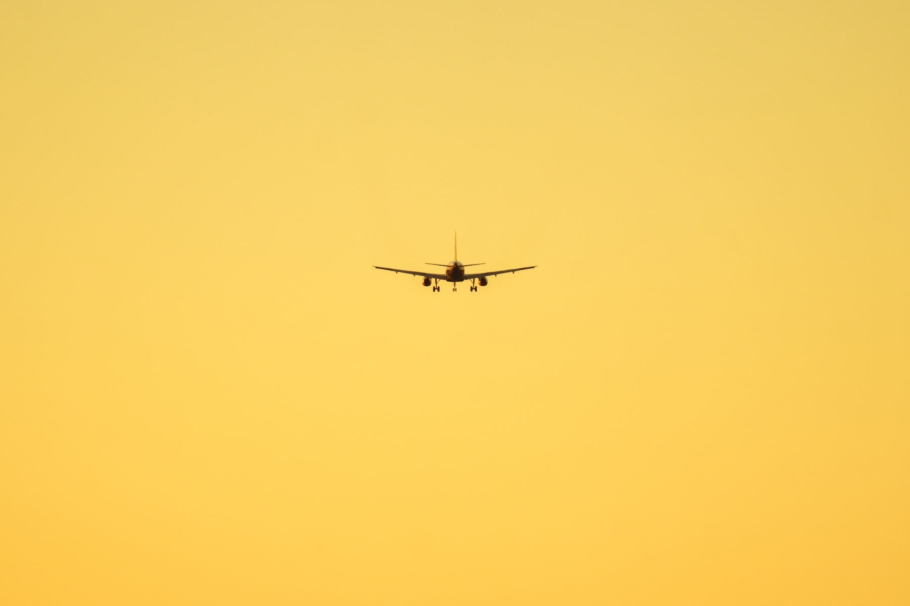 α7RⅡ 作例-飛行機と夕日　トリミング1000万画素相当