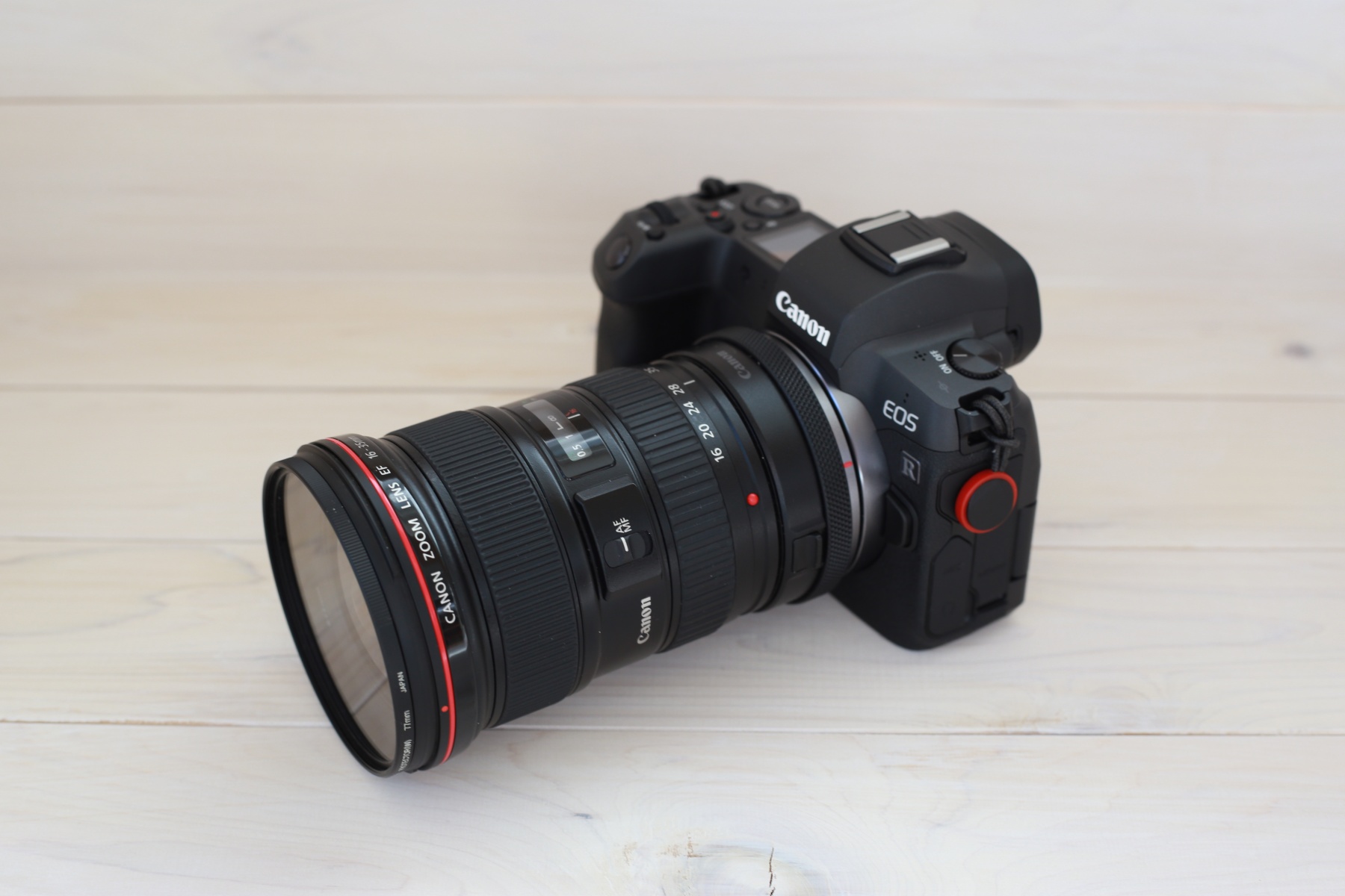 EOS RとEF16-35mm F2.8L USM