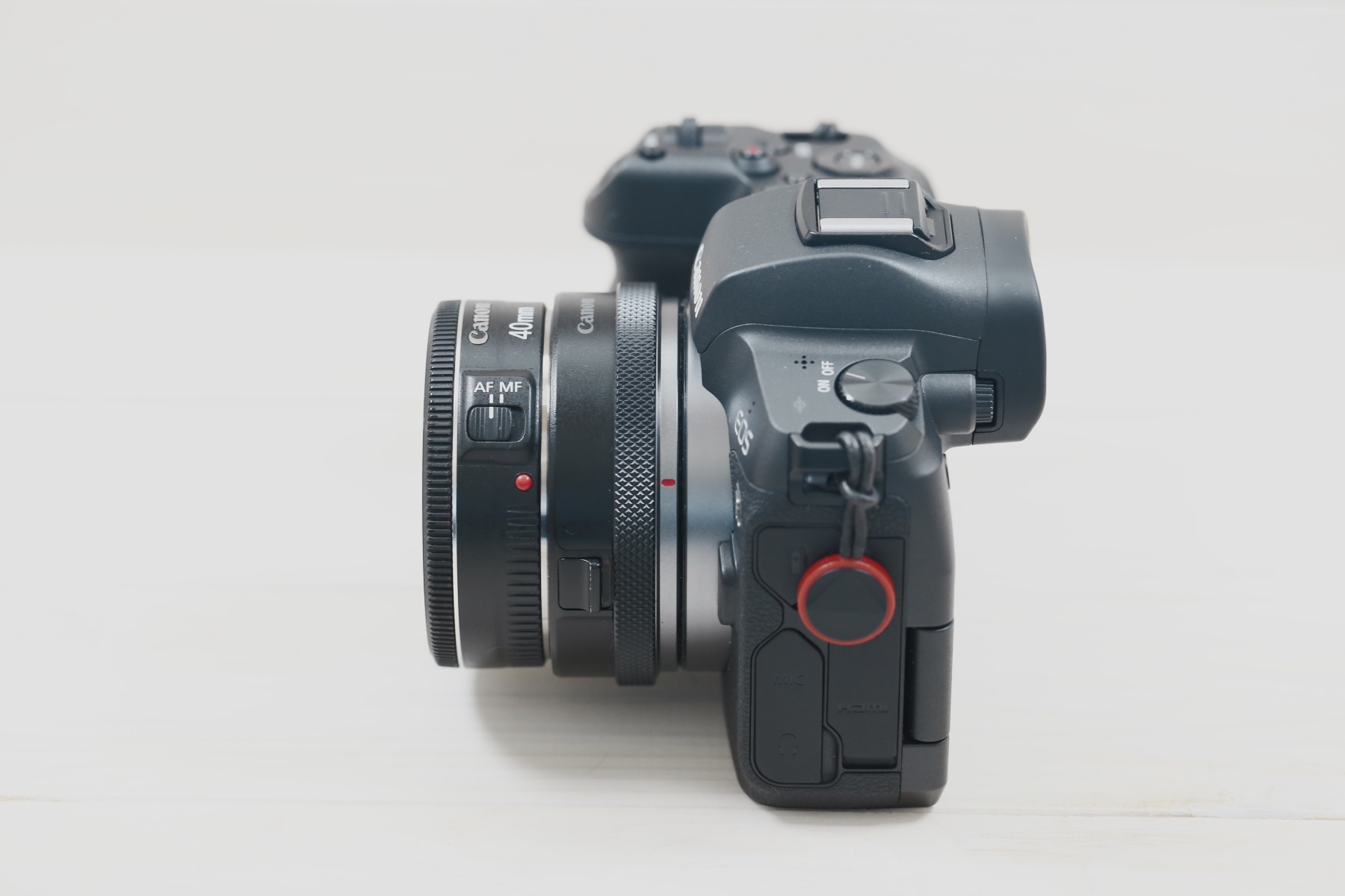 EF40mm-F28-STM-マウントアダプターとEOSR