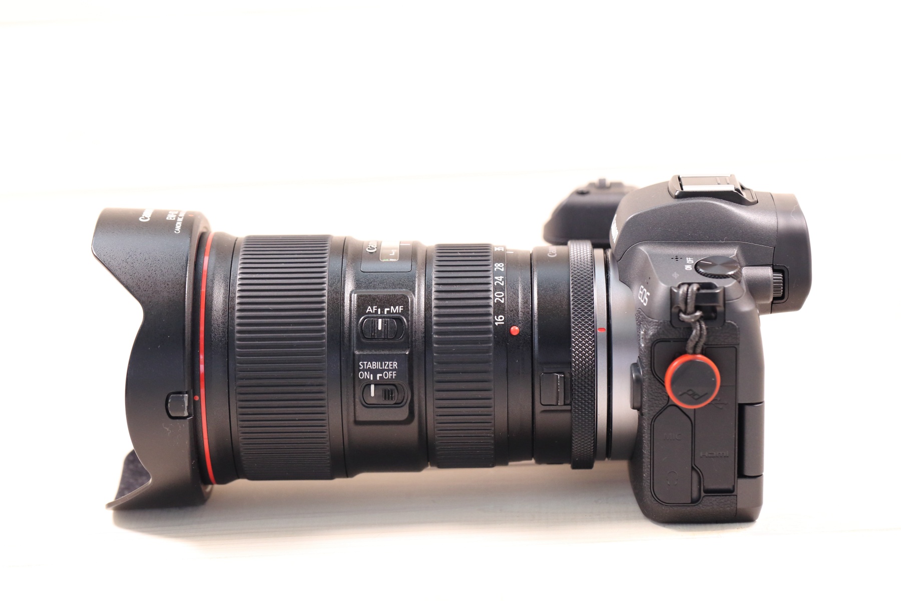 EF16-35-F4L-IS-USM-フード有り